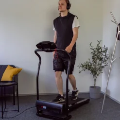 React Juoksumatto moottorilla 1-10 km/h musta
