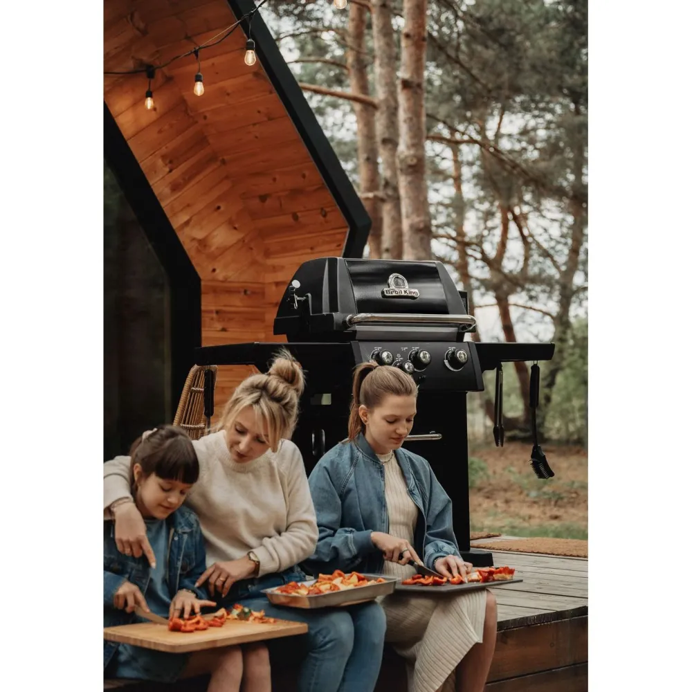 Best Broil King Kaasugrilli Royal 340 Shadow, 3 poltinta, sivukeitin