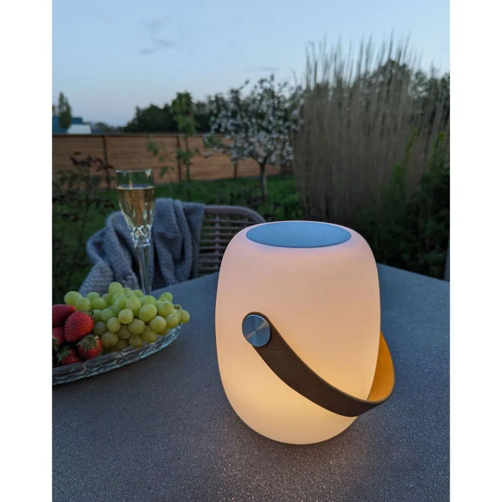 Discount House Nordic Ladattava pöytävalaisin Cardiff, Bluetooth-kaiuttimella, ø18cm, sisä- ja ulkokäyttöön, valkoinen/ruskea