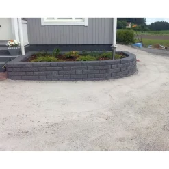 Hot Betonilaatta Muurikivi Beto-vallimuuri peruspari 560x200x100 mm musta
