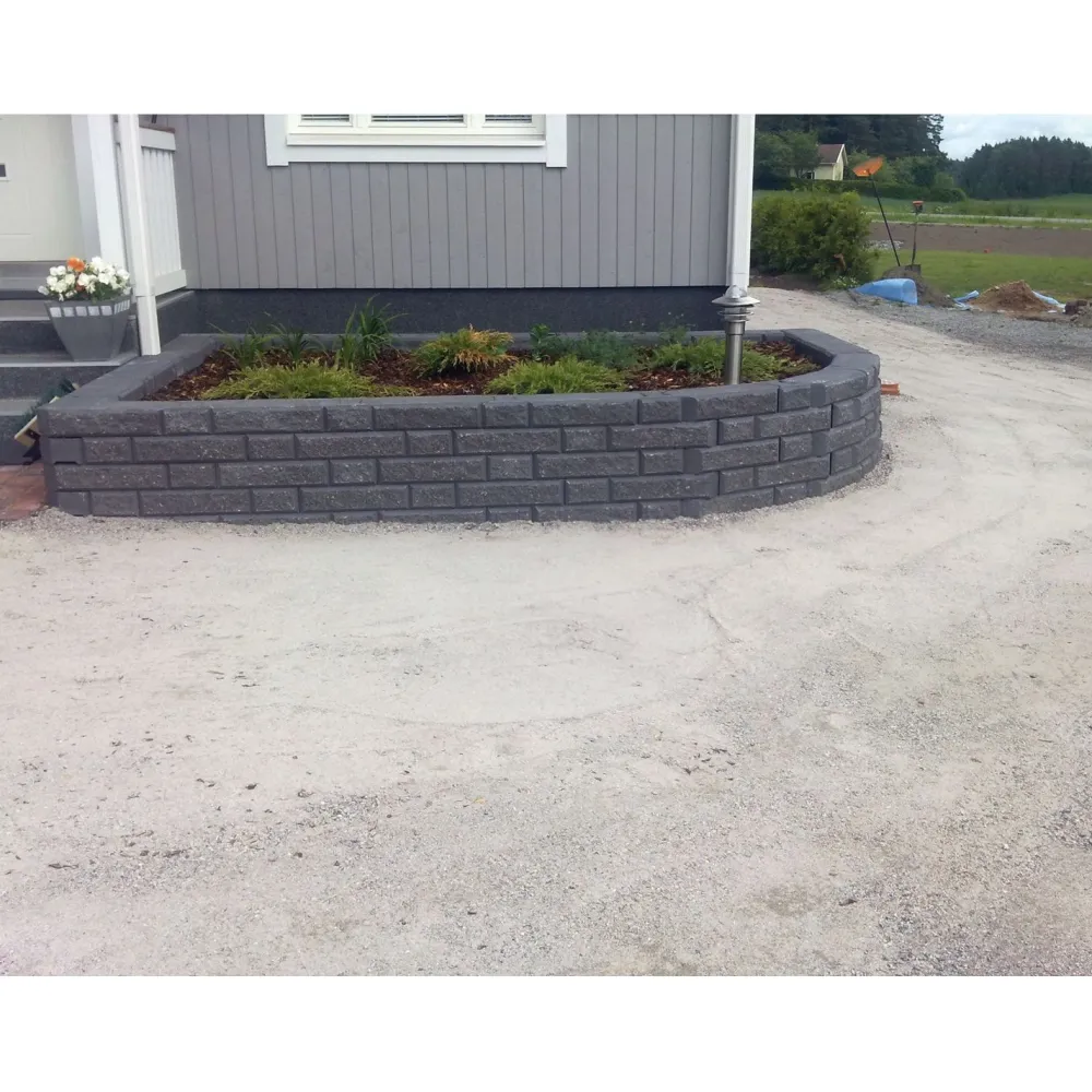 Hot Betonilaatta Muurikivi Beto-vallimuuri peruspari 560x200x100 mm musta