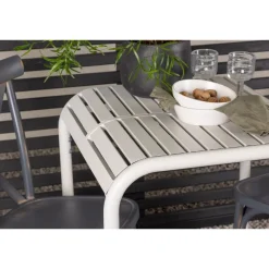 Outlet Venture Home Parvekeryhmä , 70x70cm beige Borneo-pöytä + 2 mustaa Tablas-tuolia
