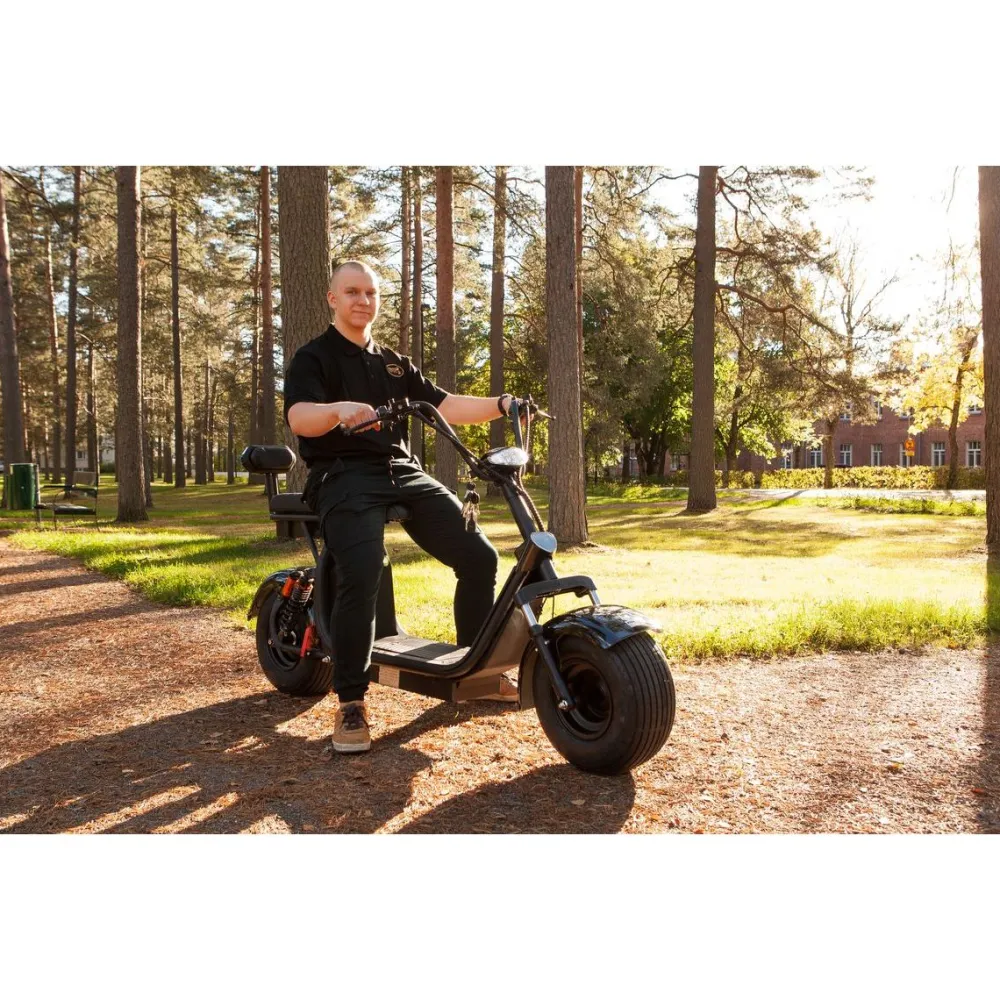 Outlet Kontio Motors Sähköskootteri Kontio Kruiser Long Range Black, kaksipaikkainen, eri vaihtoehtoja