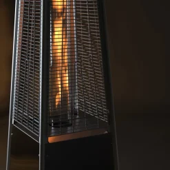 Fornorth Terassilämmitin Pyramid, 13kW kaasukäyttöinen, rosteri