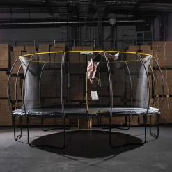 Stratos Trampoliini Ø4.88m turvaverkolla