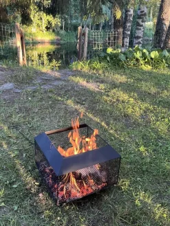 Best Landmann Ulkotulisija FP-I-440, 44x44cm, musta
