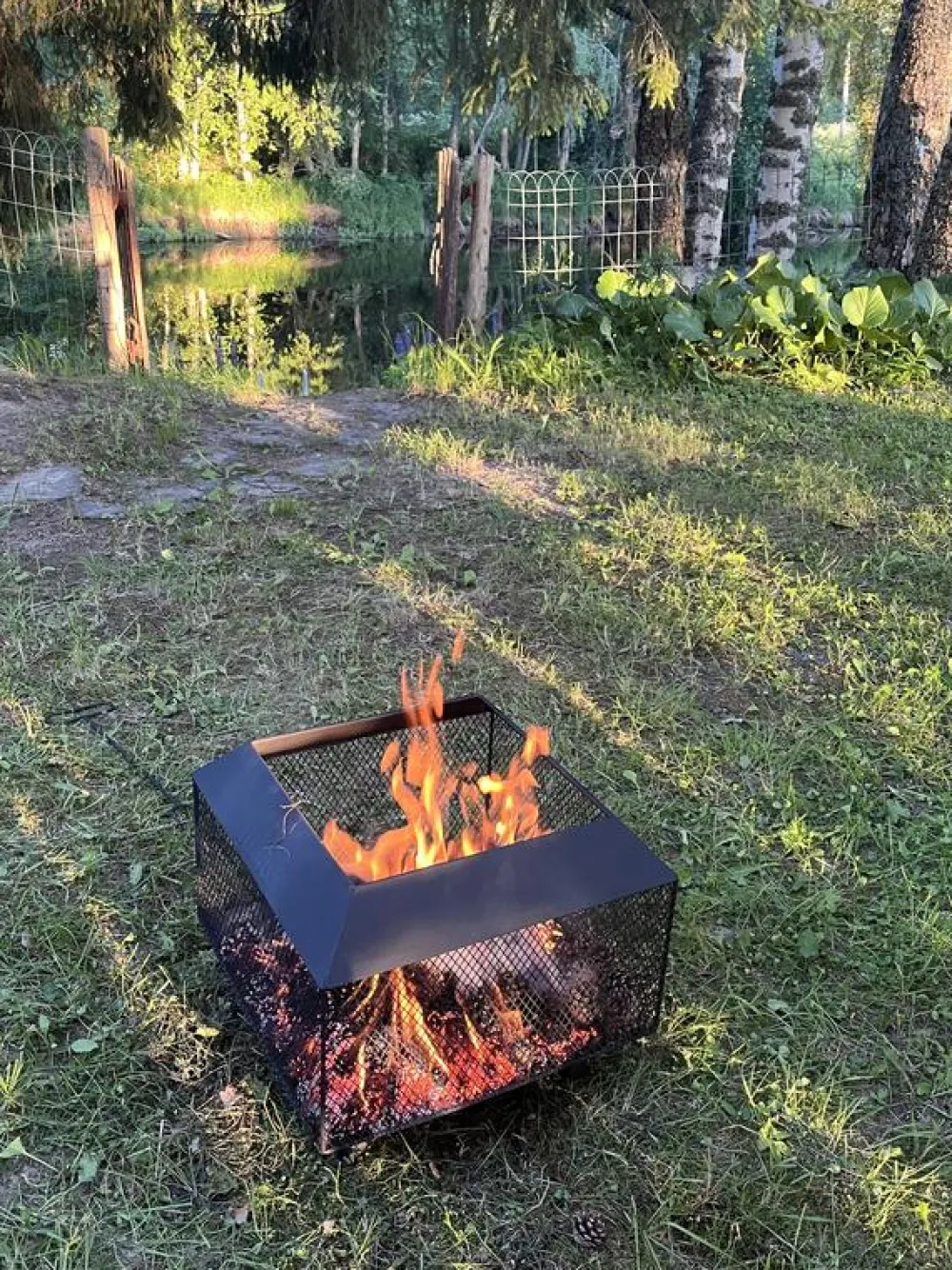 Best Landmann Ulkotulisija FP-I-440, 44x44cm, musta